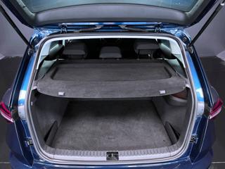 SKODA Karoq usata, con Fendinebbia