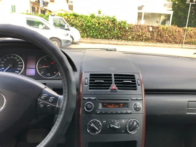 MERCEDES-BENZ A 180 usata 11