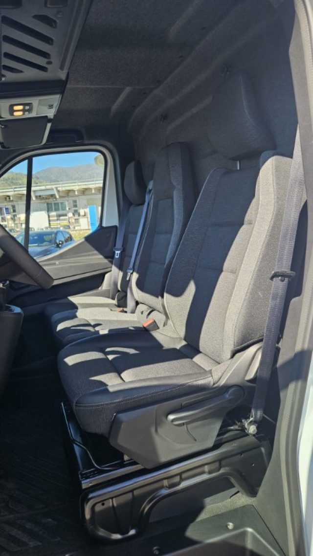 NISSAN Interstar usata, con Specchietti laterali elettrici