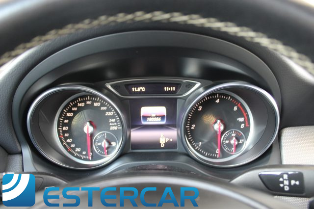 MERCEDES-BENZ GLA 180 usata, con Volante multifunzione