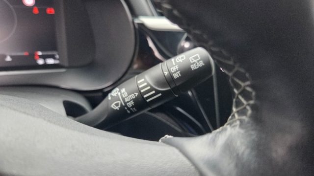 OPEL Corsa usata, con Autoradio digitale