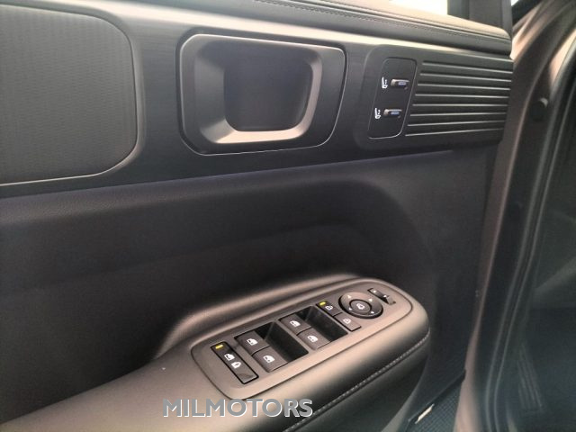HYUNDAI Santa Fe usata, con Controllo trazione
