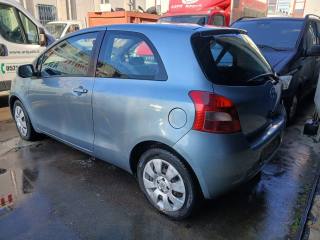 TOYOTA Yaris usata, con Airbag laterali
