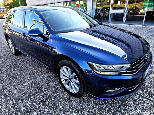 VOLKSWAGEN Passat Variant usata, con Airbag laterali