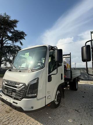 ISUZU M21 usata, con Airbag