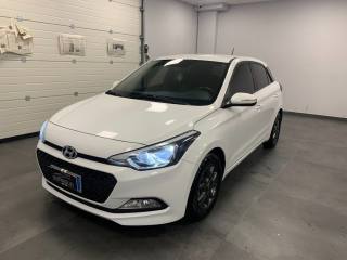 HYUNDAI i20 usata, con Airbag laterali