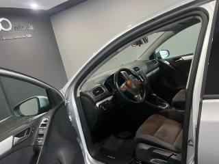 VOLKSWAGEN Golf usata, con Autoradio