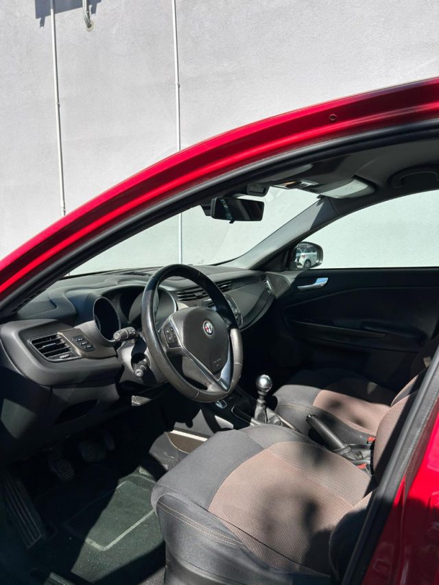 ALFA ROMEO Giulietta usata, con Autoradio