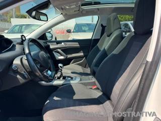 PEUGEOT 308 usata, con Fari Xenon