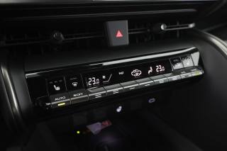 TOYOTA C-HR usata 16