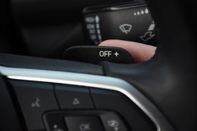 VOLKSWAGEN T-Roc usata, con Controllo automatico clima