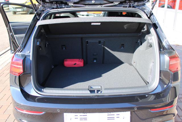 VOLKSWAGEN Golf usata, con Sistema di navigazione