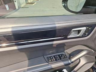 PORSCHE Cayenne usata, con Telecamera per parcheggio assistito