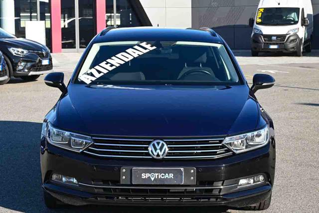 VOLKSWAGEN Passat Variant usata, con Airbag