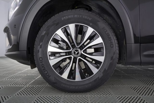 MERCEDES-BENZ GLB 180 usata 11