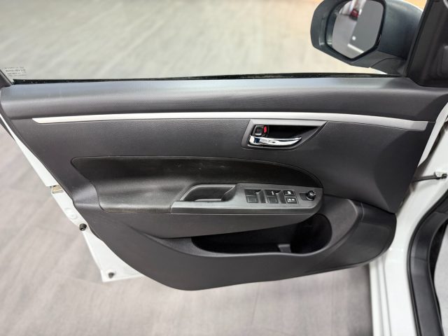 SUZUKI Swift usata, con Lettore CD