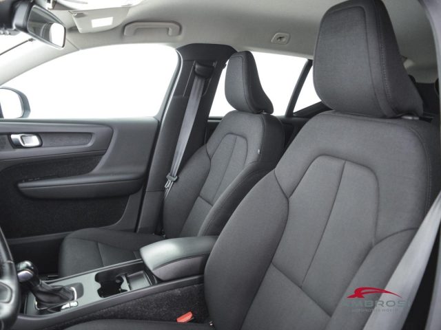 VOLVO XC40 usata 8
