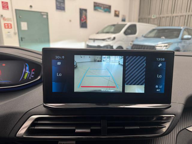 PEUGEOT 3008 usata, con Controllo automatico clima