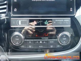 MITSUBISHI Outlander usata, con Autoradio