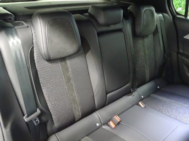 PEUGEOT 308 usata, con Sistema di navigazione