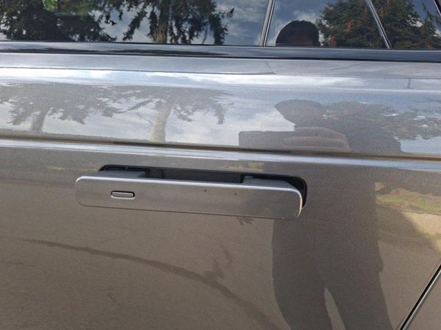 LAND ROVER Range Rover Velar usata, con Volante multifunzione