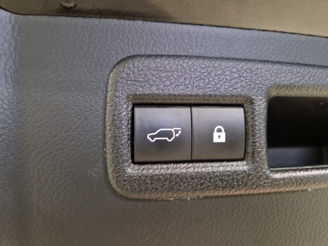 LEXUS NX 300 usata, con Sedile posteriore sdoppiato