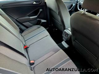 VOLKSWAGEN T-Roc usata, con USB