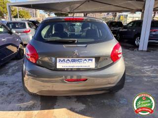 PEUGEOT 208 usata, con Alzacristalli elettrici