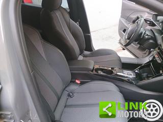PEUGEOT 2008 usata, con Apple CarPlay