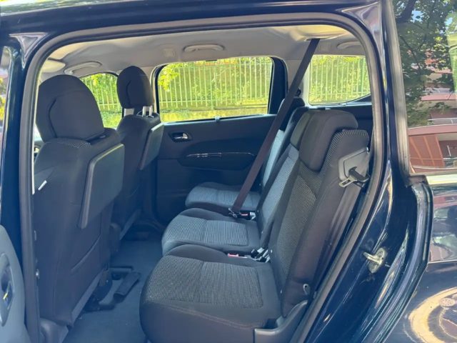 PEUGEOT 5008 usata, con Controllo automatico clima