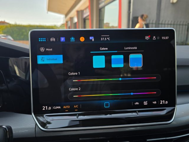 VOLKSWAGEN Golf usata, con Telecamera per parcheggio assistito
