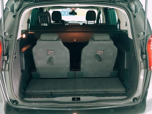 PEUGEOT 5008 usata, con Specchietti laterali elettrici