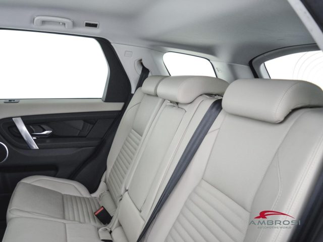 LAND ROVER Discovery Sport usata 9