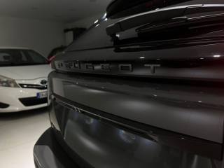 PEUGEOT 2008 usata, con Controllo trazione