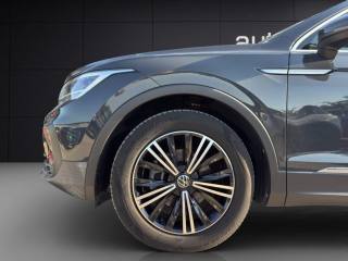 VOLKSWAGEN Tiguan usata, con Autoradio digitale