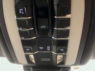 PORSCHE Macan usata, con Telecamera per parcheggio assistito