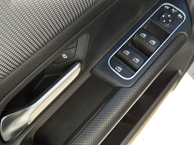 MERCEDES-BENZ GLA 250 usata, con Chiusura centralizzata