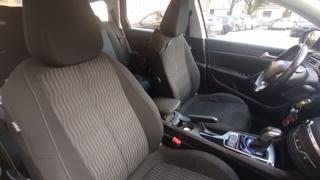 PEUGEOT 308 usata, con Sensori di parcheggio anteriori