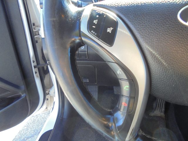 HYUNDAI i30 usata 32