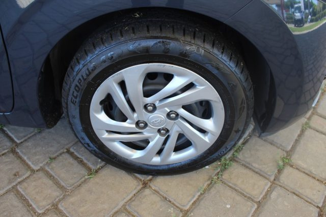 HYUNDAI i10 usata, con Climatizzatore