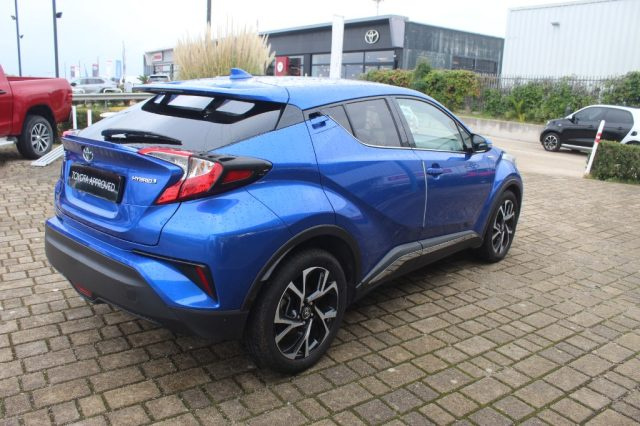 TOYOTA C-HR usata 21
