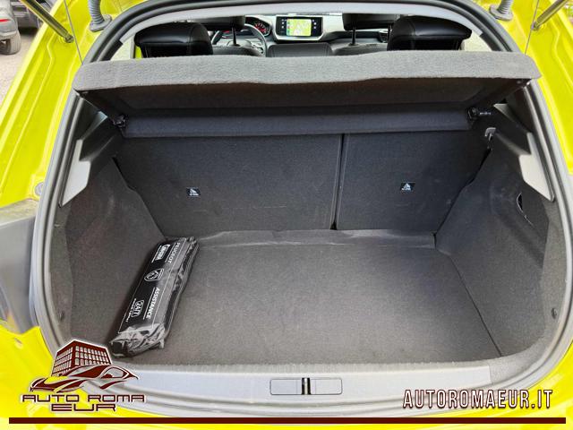 PEUGEOT 208 usata, con USB