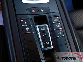 PORSCHE 911 usata, con USB