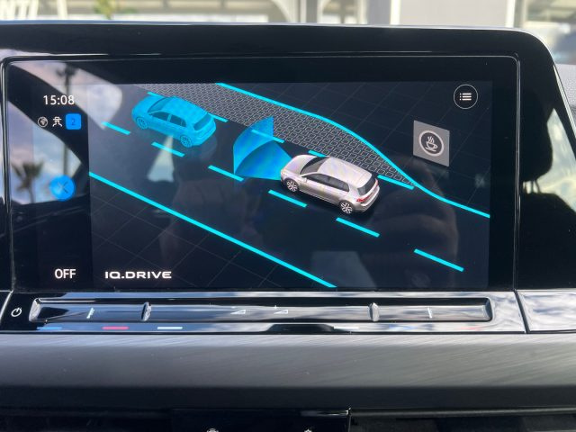 VOLKSWAGEN Golf usata, con Autoradio