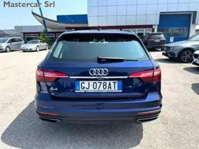 AUDI A4 usata, con Autoradio
