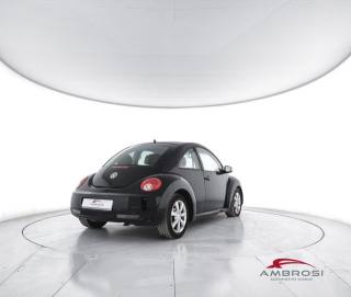 VOLKSWAGEN New Beetle usata 2
