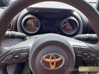 TOYOTA Yaris usata, con Cruise Control