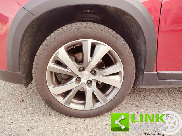 PEUGEOT 2008 usata, con Sedile posteriore sdoppiato