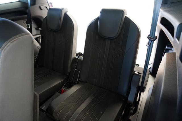 PEUGEOT 5008 usata 23