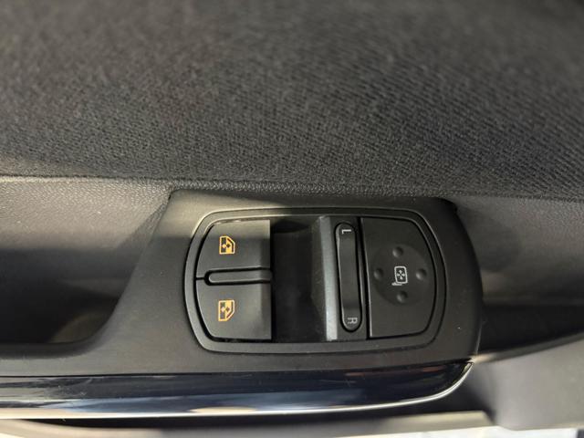OPEL Corsa usata, con ESP